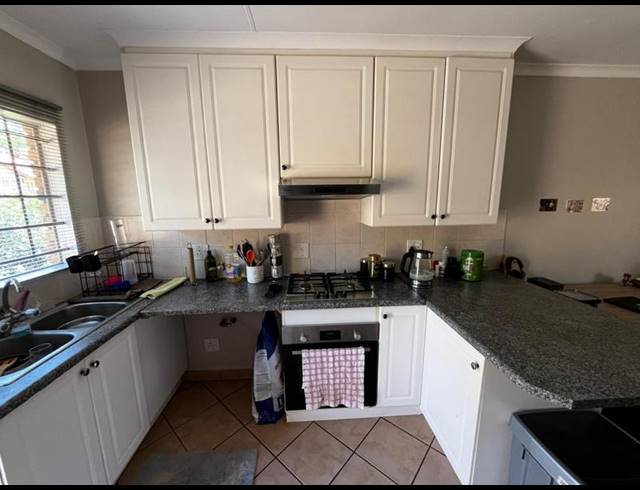 2 BEDROOM TOWNHOUSE FOR SALE IN MAGALIESKRUIN